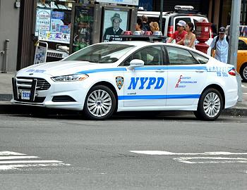 NYPD Ford Fusion Police Car - Code 3 Garage