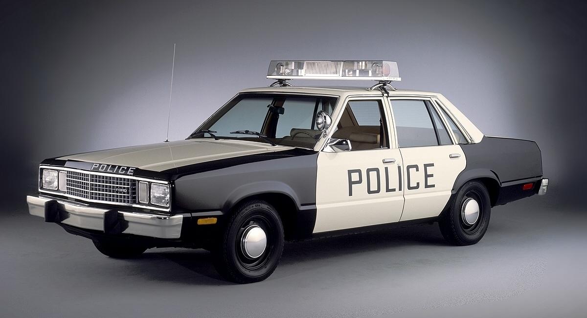  1978-1982 Ford Fairmont (Mercury Zephyr) - Coche de policía - Código 3 Garaje