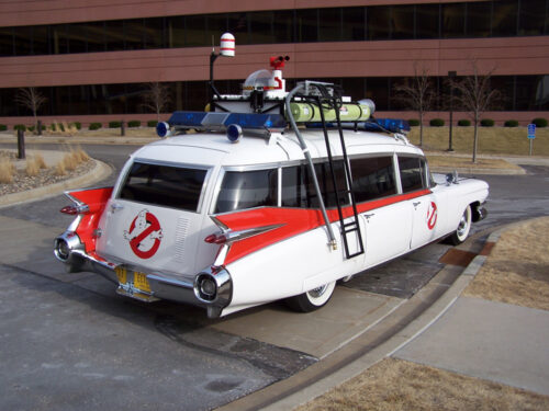 Building A Ghostbusters ECTO-1 Ectomobile - Code 3 Garage