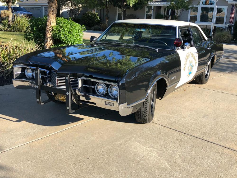 Sheriff's Office revs up auction with seized Mustang and Camaro