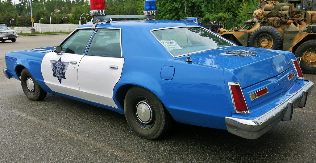 1977-1979 Ford LTD II Police Car - Code 3 Garage