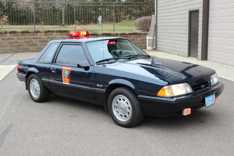 Minnesota State Patrol 1989 Ford Mustang - Code 3 Garage