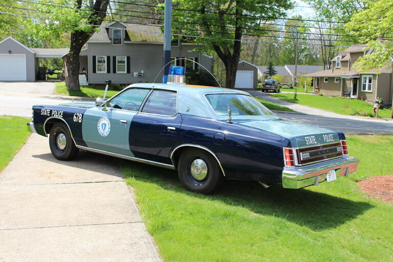 Massachusetts State Police 1978 Ford Ltd - Code 3 Garage